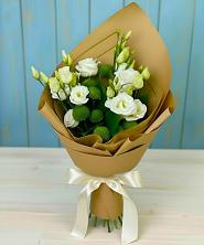 Букет цветов из:  Хризантемы и Лизиантусы в Редкино