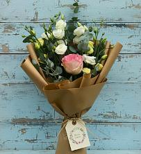 Букет цветов из:  Розы и Лизиантусы в Редкино